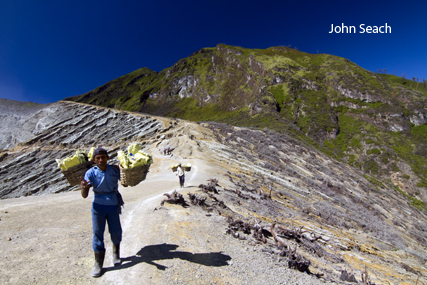 ijen volcano