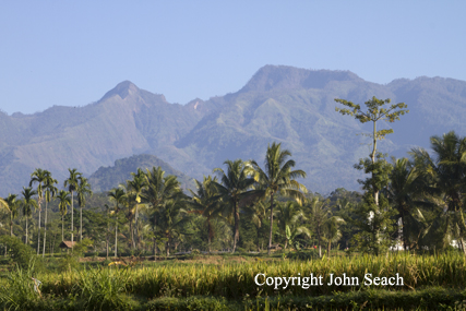 iyang-argapura volcano