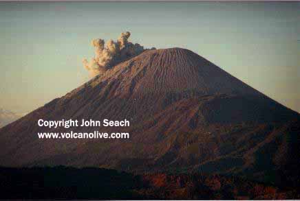 semeru volcano