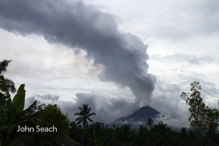 soputan volcano indonesia